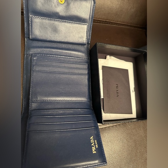 Authentic Prada Saffiano Leather Wallet - Picture 3 of 4